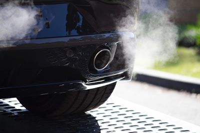 Emergencia climática: Las emisiones de CO2 de las viviendas superan las de los coches